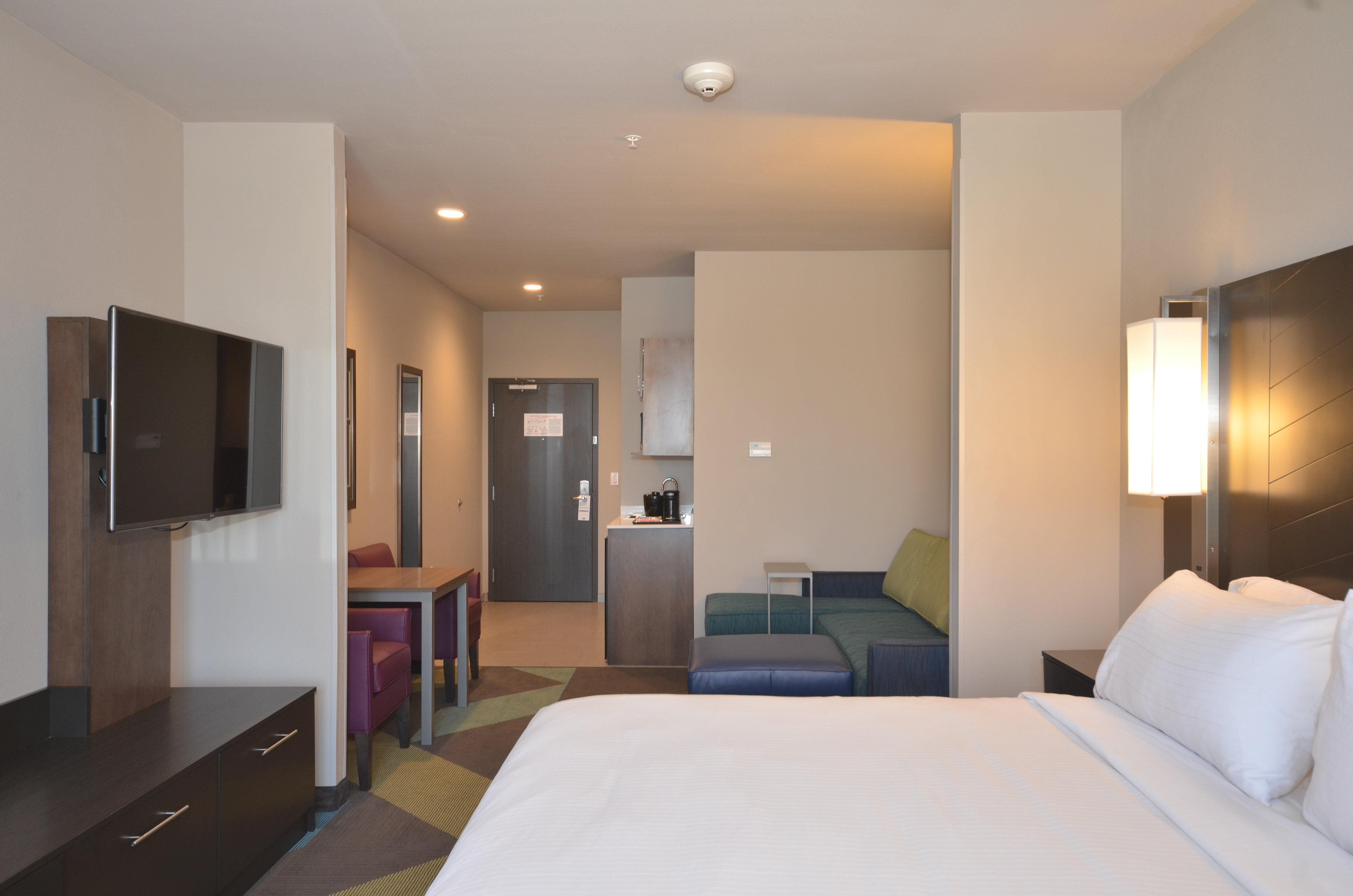 Holiday Inn Express & Suites Oklahoma City Mid - Arpt Area, An Ihg Hotel Екстериор снимка